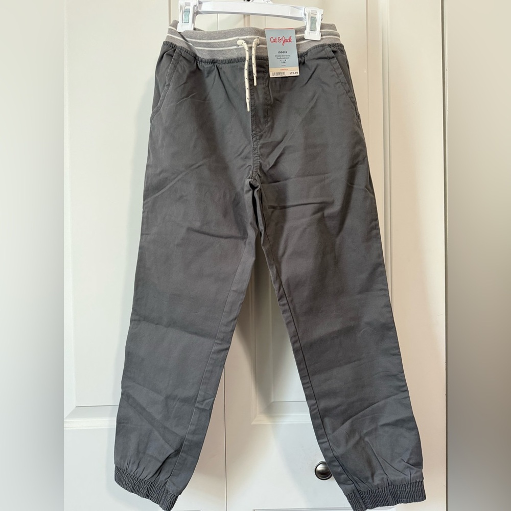 NWT 10 Husky Boys Cat & Jack jogger pant